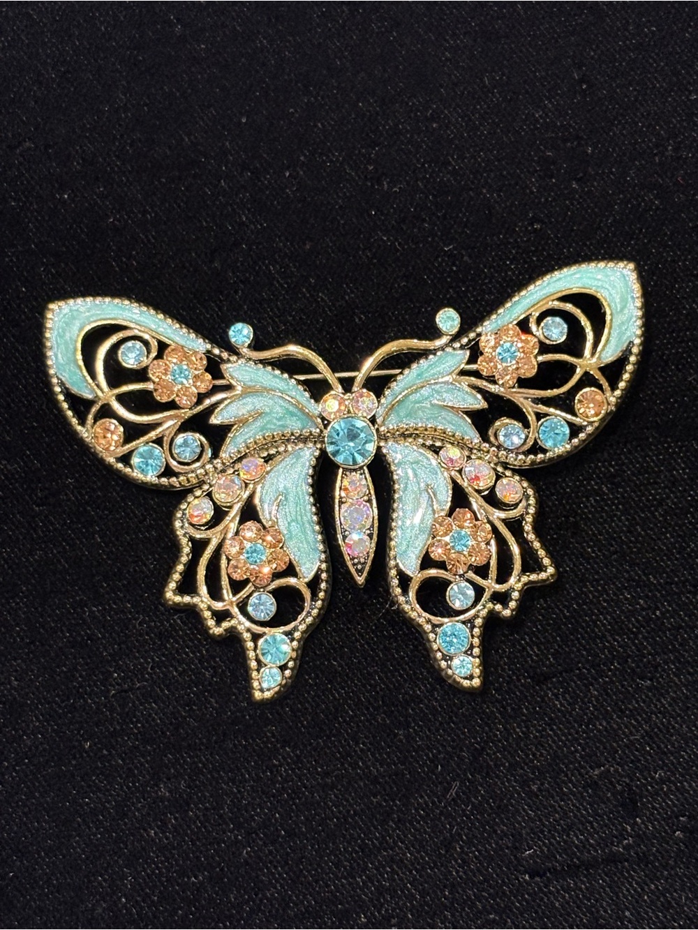 🦋 Vintage Avon Butterfly Brooch – Rhinestones & Enamel